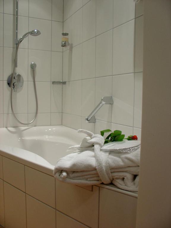 Hotel Tannenhof Baden-Baden Rum bild